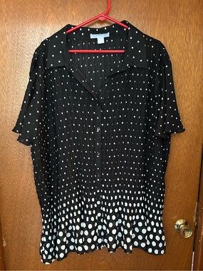 Only Necessities Black and White Polka Dot Short Sleeve Blouse
